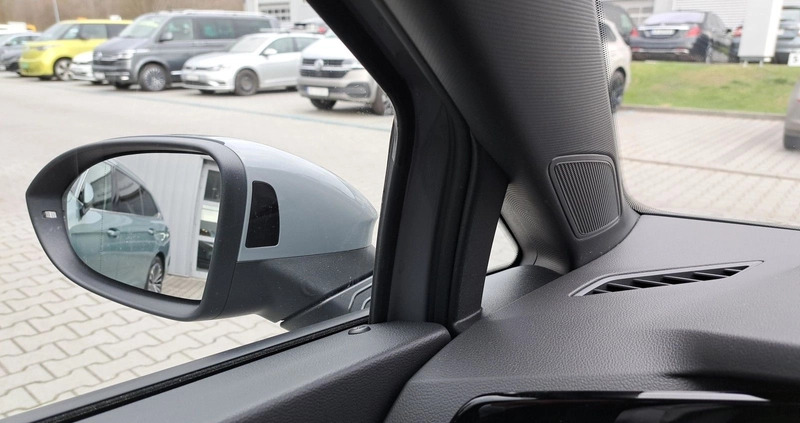 Volkswagen Golf cena 184150 przebieg: 1, rok produkcji 2024 z Łódź małe 562